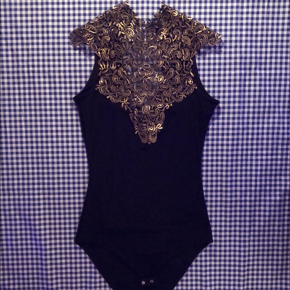 GOLD DETAIL BLACK BODYSUIT 🥂🍾